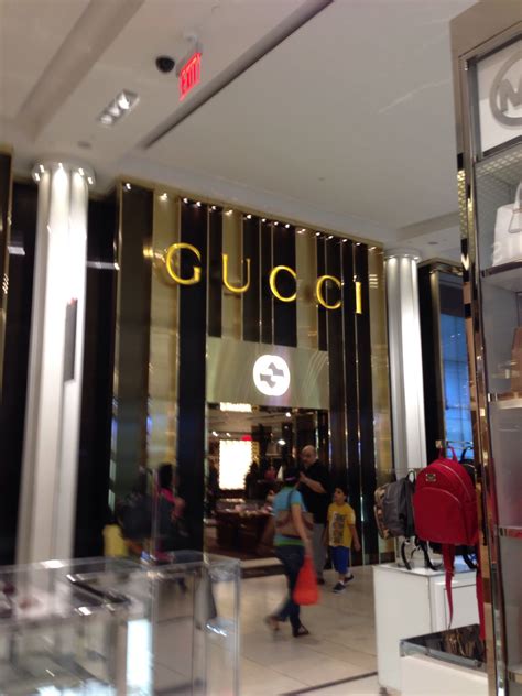 macy's gucci